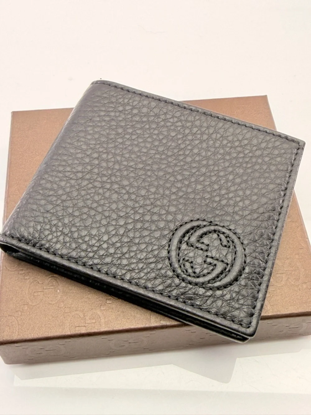 Gucci Black Textured Leather Men’s Black Bifold Wallet New